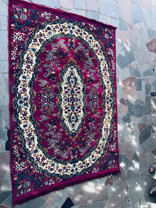 Продам б/у килими (ковер, палас)