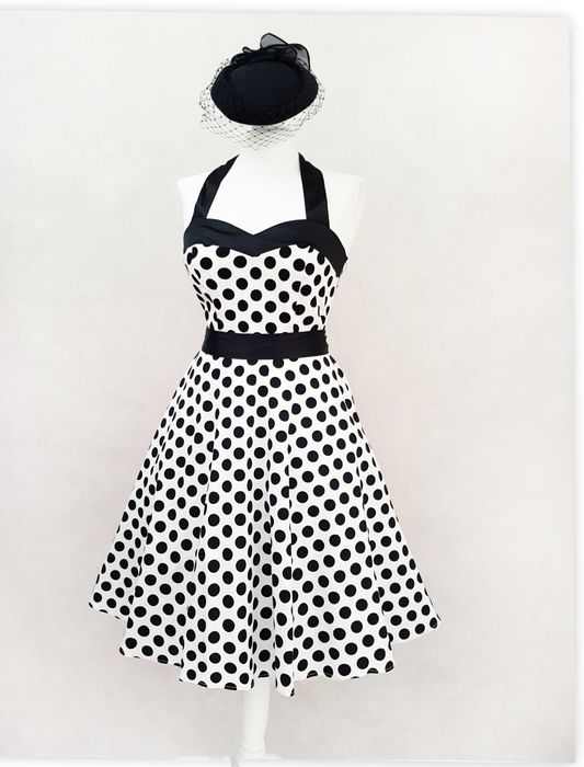 annaf568

Sukienka andrzejki karnawał strój tematyczny