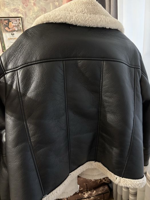 Дубленка теплая , в отличном состояние .