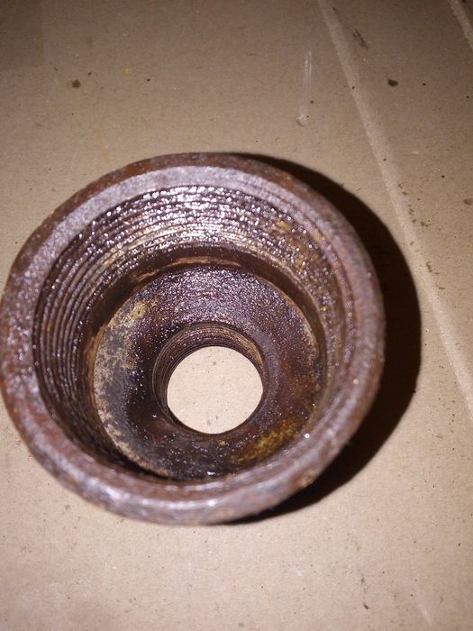 Перехідник, болти