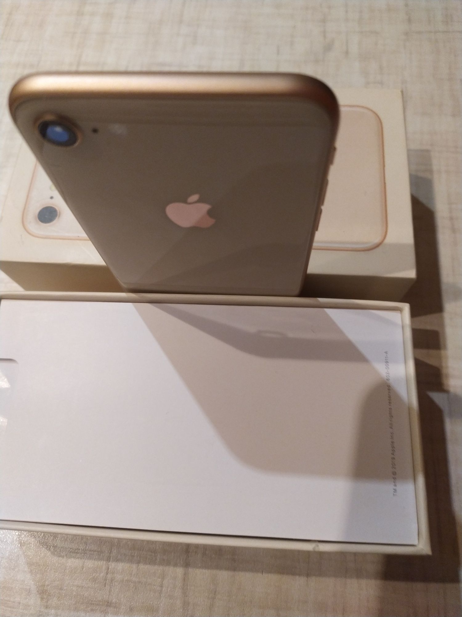 iPhone 8 gold 128