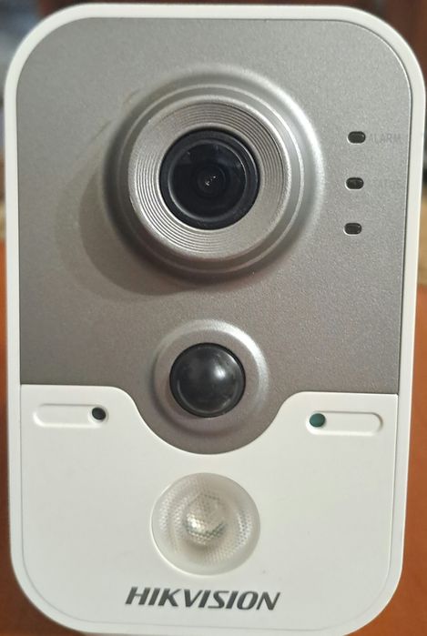 Камера відеоспостереження hikvision ds-2cd2420f-i