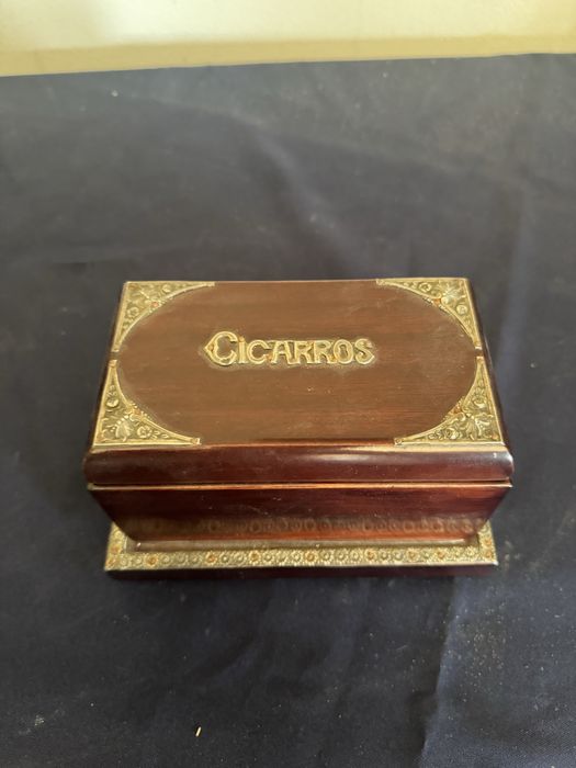 Caixa para guardar cigarros coleção