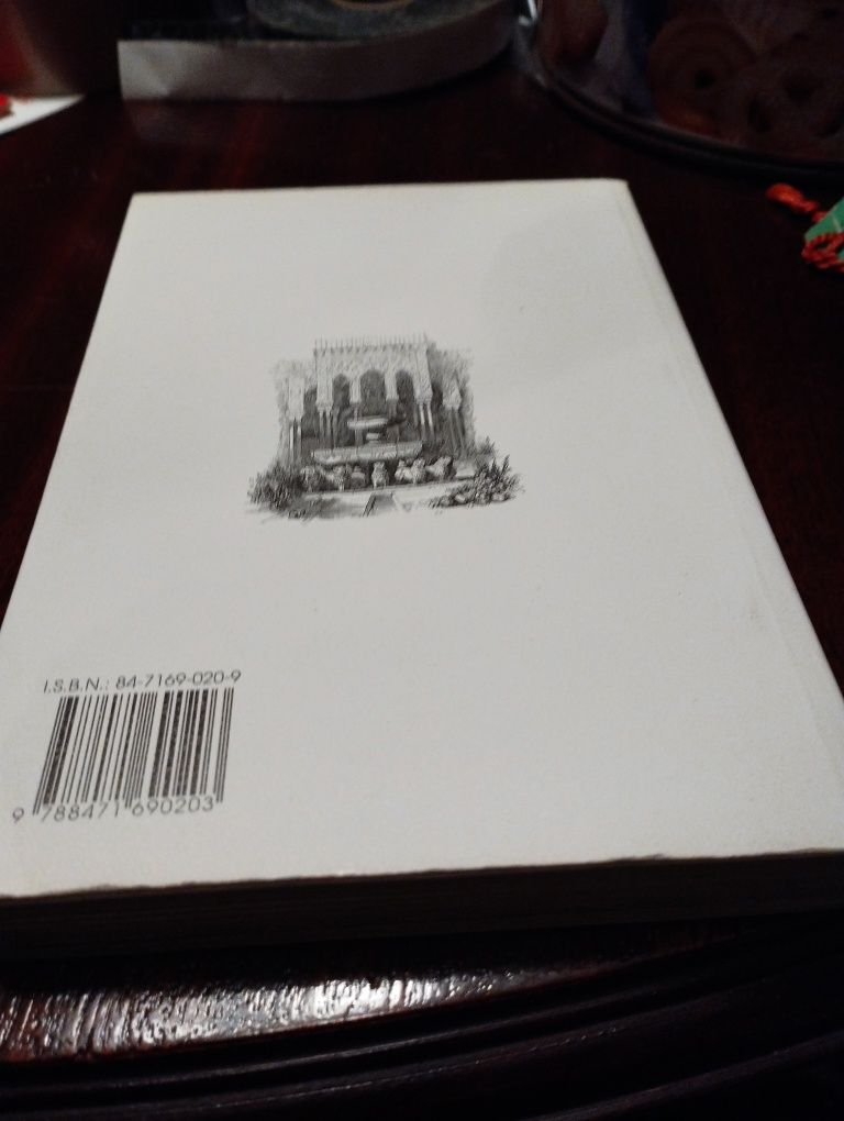 Livro escrito em inglês
