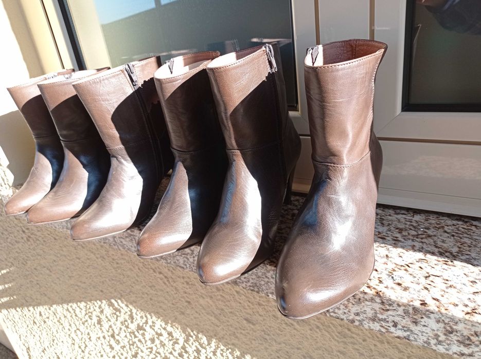 Botas em pele novas n.35/6/7