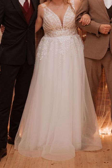 Suknia ślubna r. 48