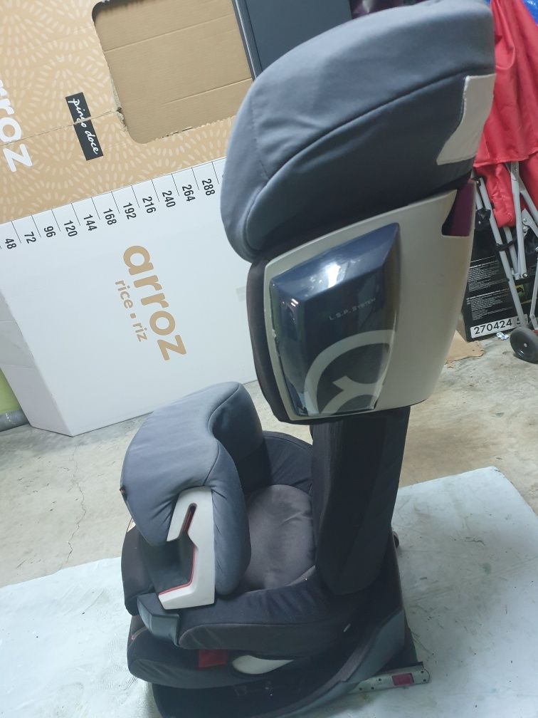 Cadeira Cybex funcional
