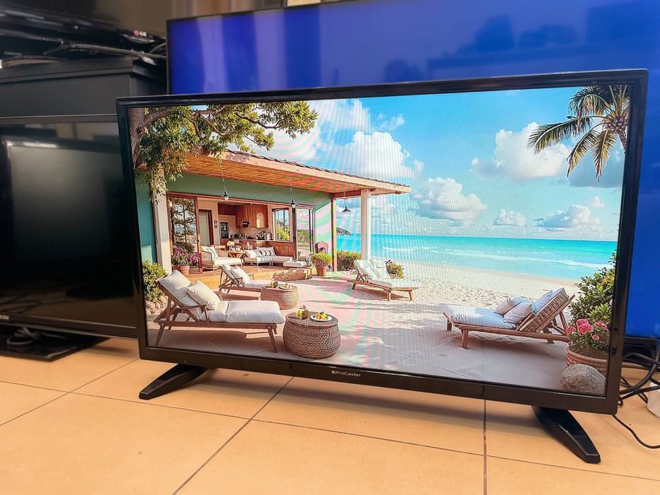 Телевізор ProCaster LE-32F402 без смарту