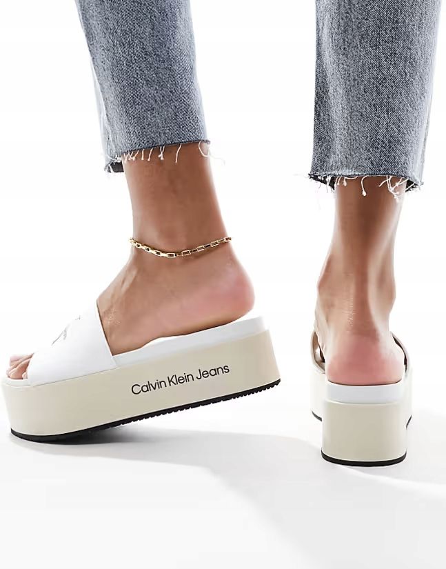 Calvin Klein Jeans 40 Klapki Na Platformie Białe J27300