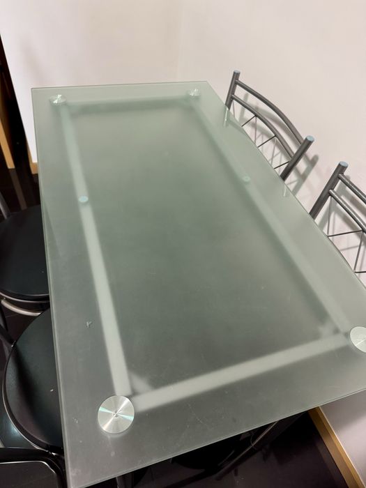 Conjunto mesa cozinha + 4 cadeiras