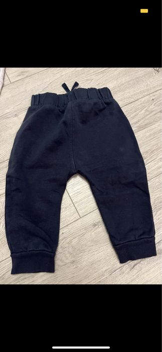 Bluza plus dwie pary spodenek dresowych