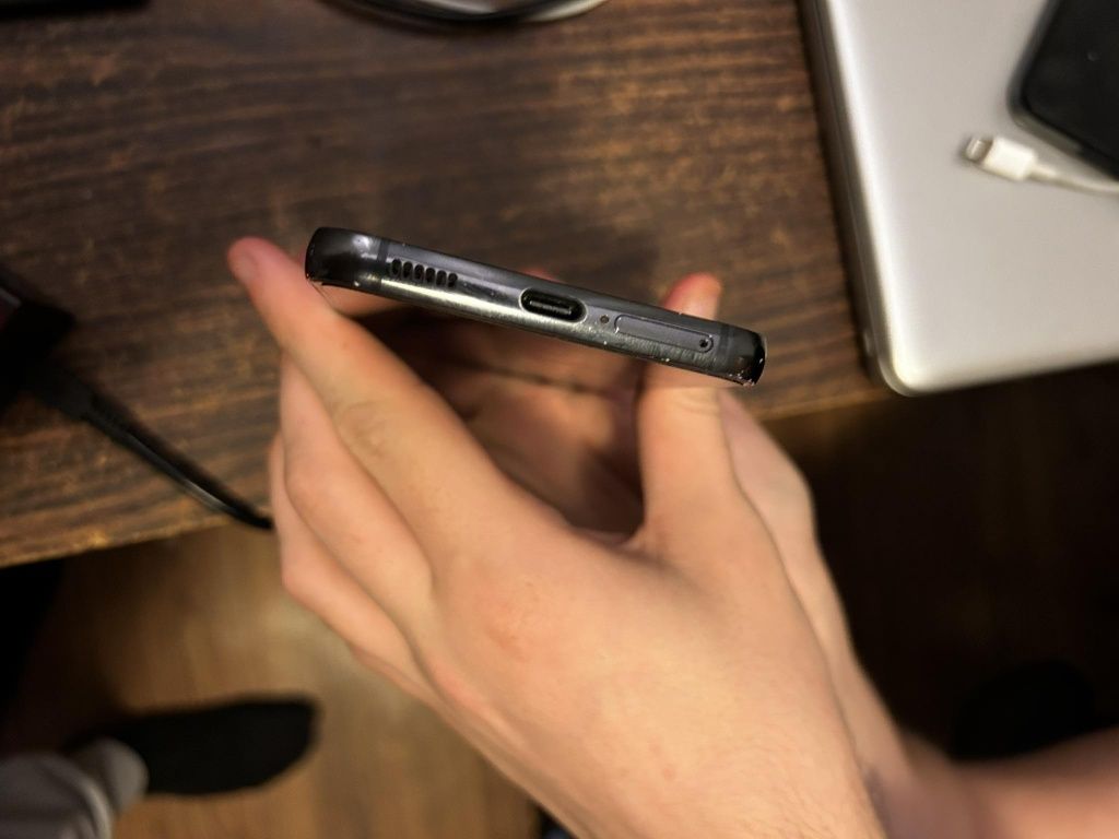 Samsung s22 jeszcze na gwarancji