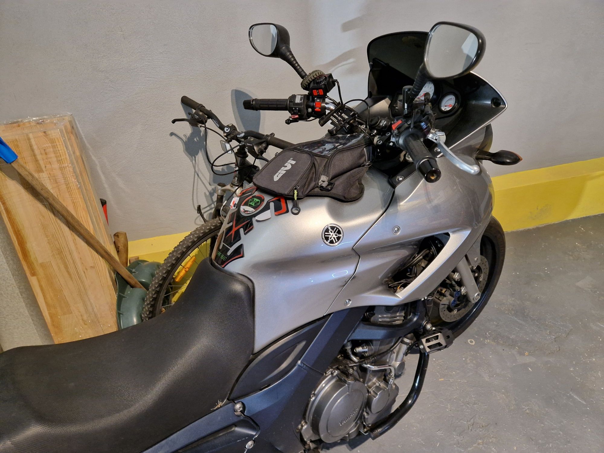 Мотоцикл Yamaha tdm 900 2007 abs