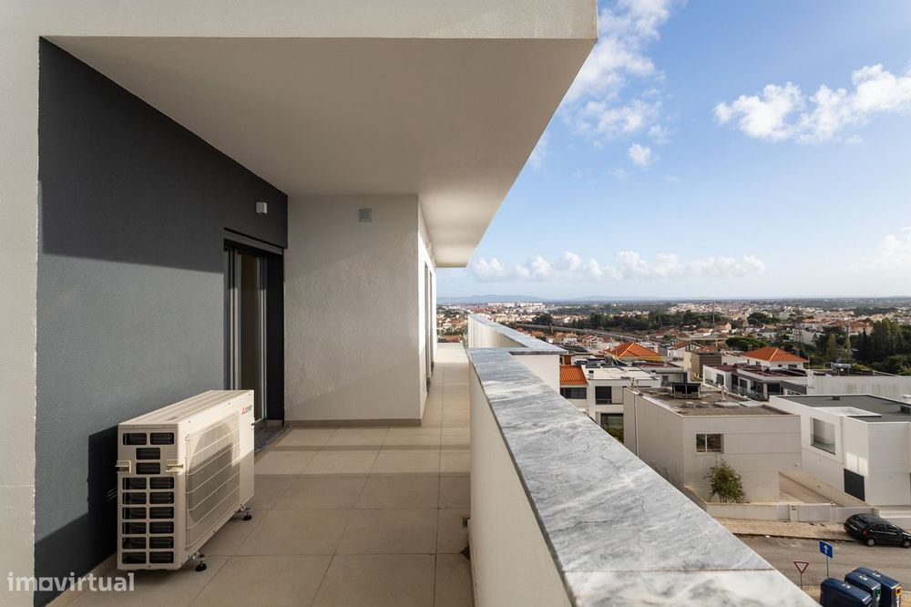 Apartamento T3 - parqueamento e arrecadação