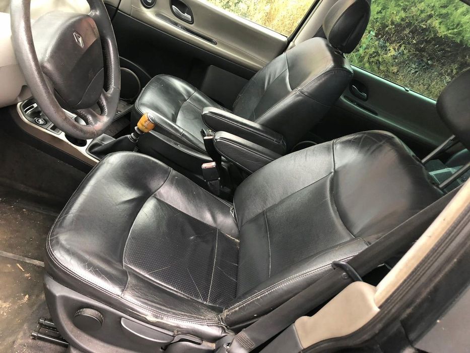 RENAULT ESPACE IV 4 TRAFIC KAMPER fotel kierowcy pasażera SKÓRY CZARNE