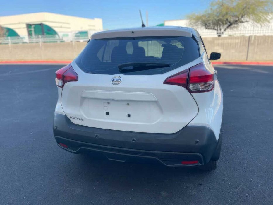 Nissan Kicks S      2020