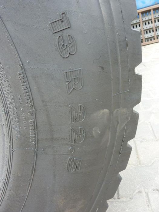 Opona używana ciężarowa 13R22.5 BARUM B573; 700zł C2074