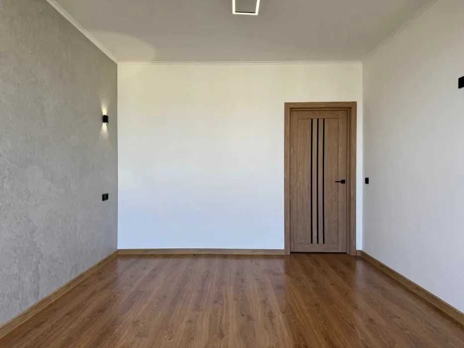 Продам терміново 1 кім в сучасному ЖК. Все включено в ціну. ПРОГРАМИ.