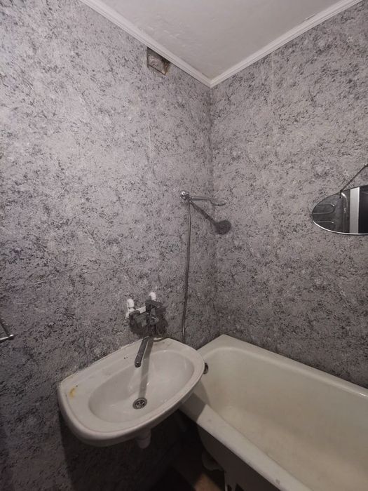 Продам 3х комнатную квартиру левый берег