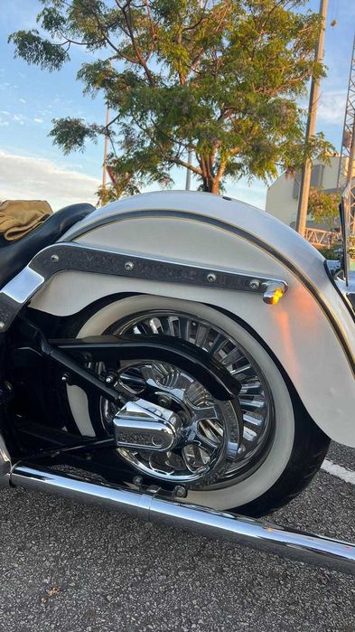 Harley Davidson Softail Springer Chican Style
