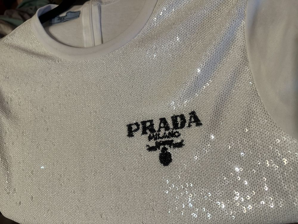 Футболка Prada