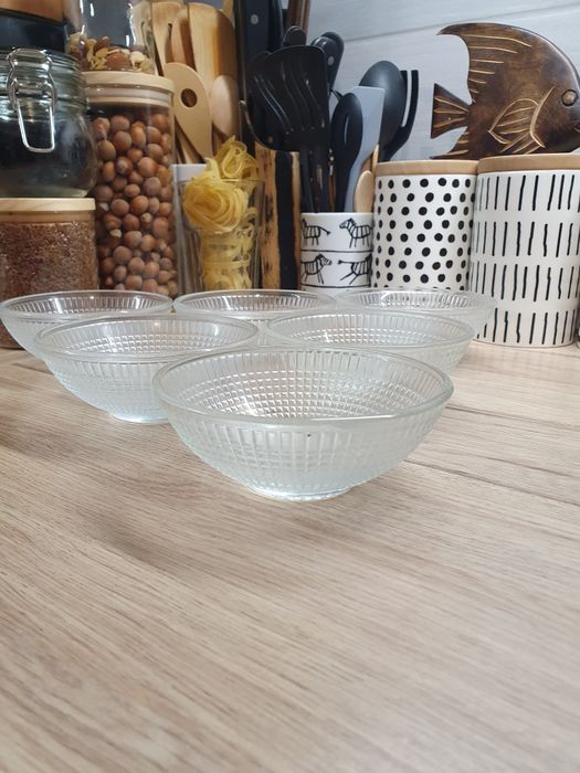 Miseczki szklane 6 sztuk PRL miski salaterki lata 70