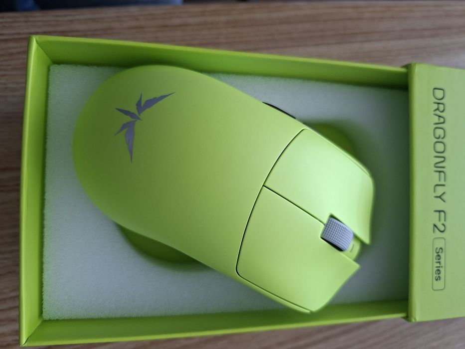 Rato sem fio ultra-lightweight tri-mode da marca VGN Dragonfly F2