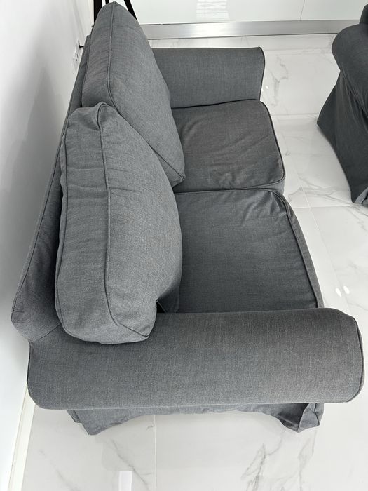 2 sofás de dois lugares da gama ektorp