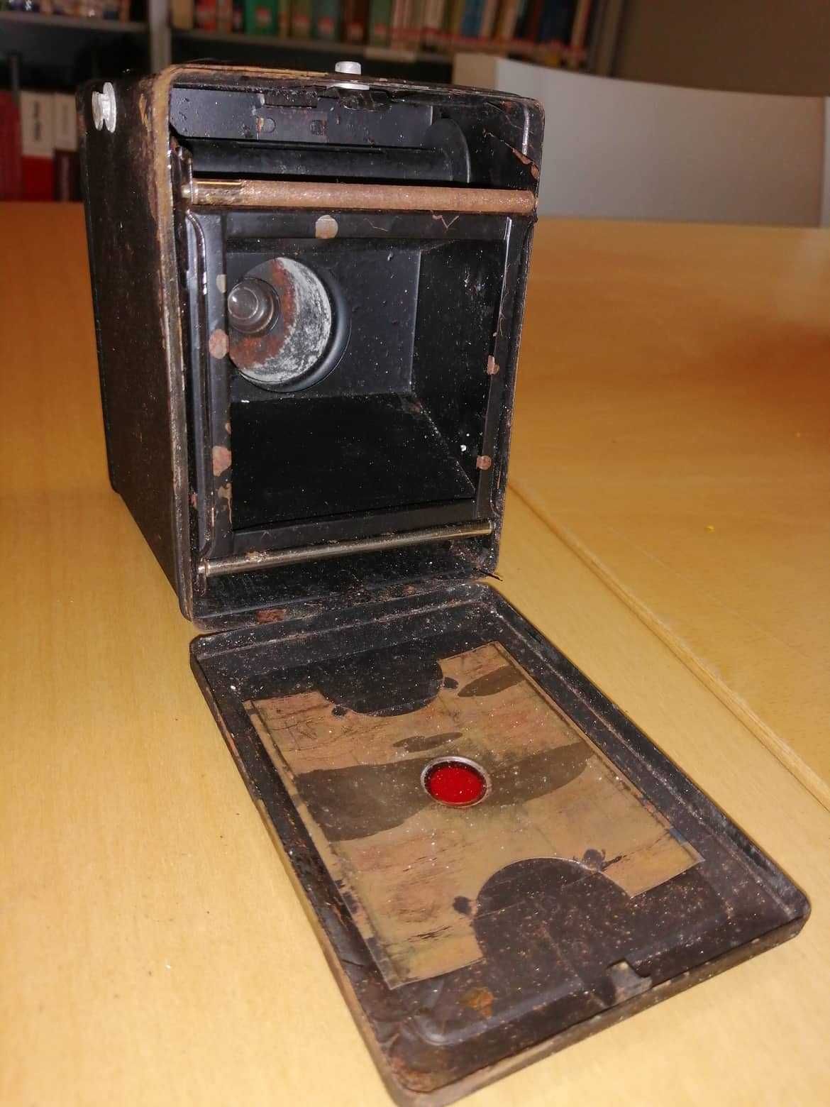 Maquina fotográfica antiga LINDI