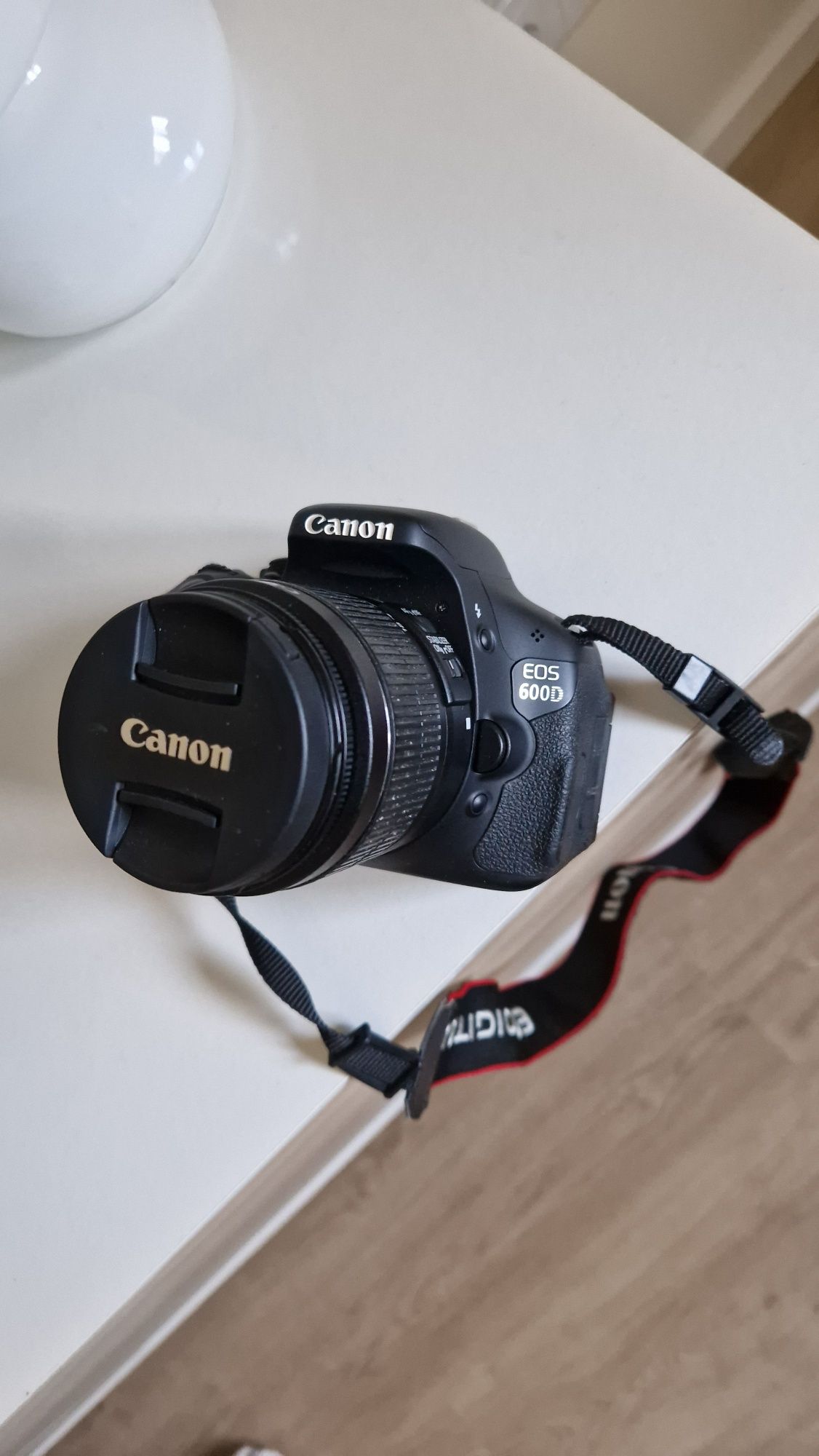 Canon 600D c/objetiva 18-55mm