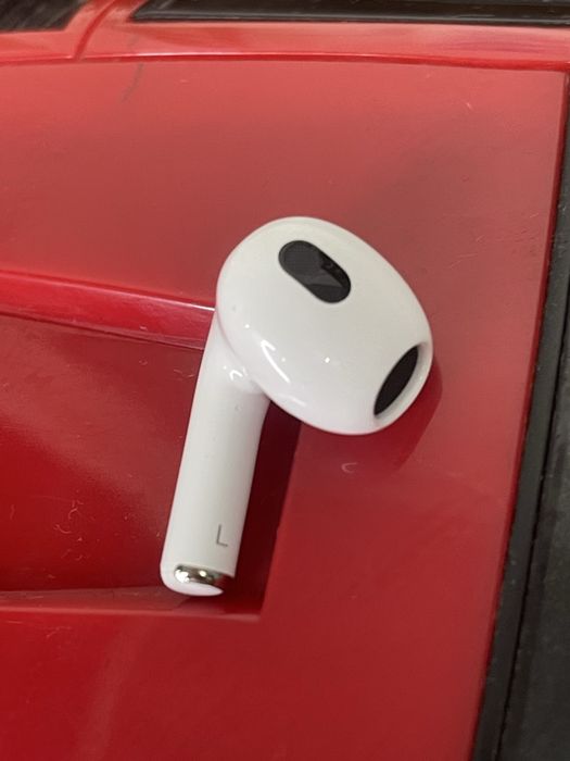 Продаю AirPods 3 лівий оригінал АирПодс 3 левий оригинал без кейсу