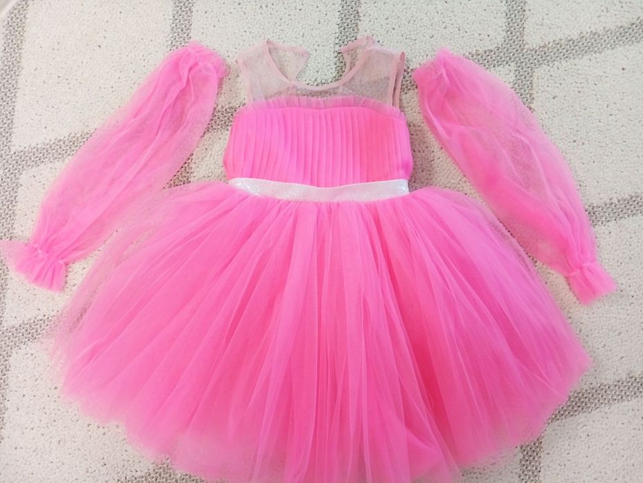 Святкова сукня для дівчинки