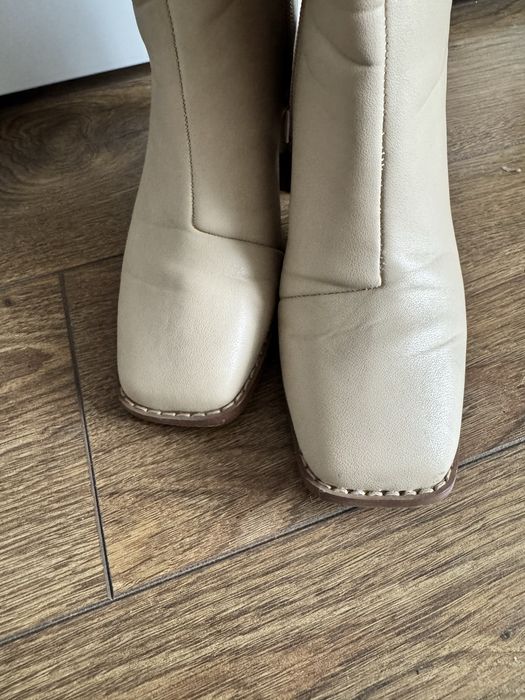 Шкіряні чоботи Reserved