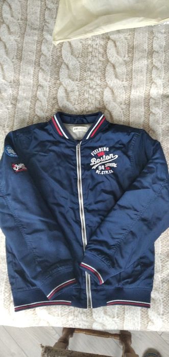 Продам бомбер  H&M на хлопчика 10-11 років