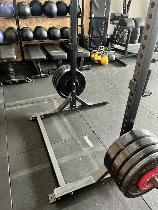 Squat Stand and Pullup station