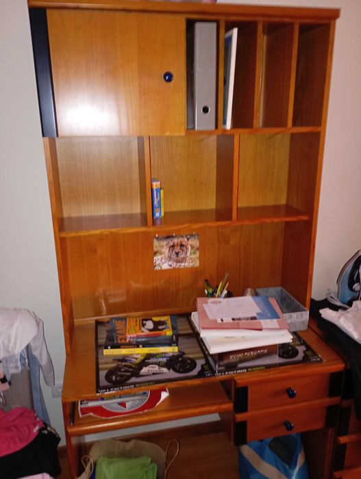 Estante e secretaria