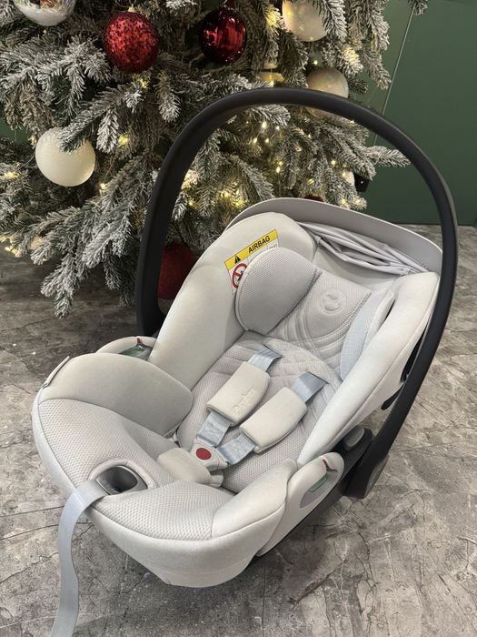 Автокрісло ( автолюлька) Cybex Cloud T i-Size (Plus)