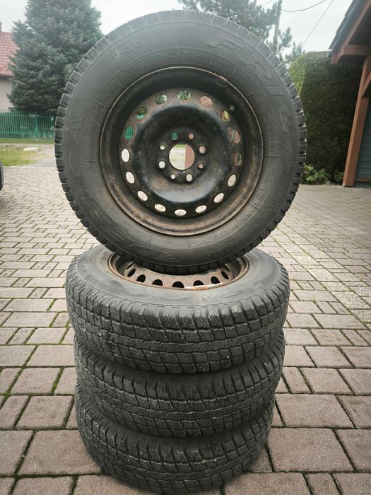 opony zimowe Dębica Frigo R13 155/80 na felgach