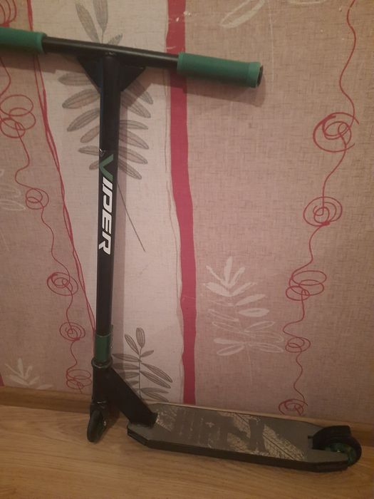 Трюковий самокат