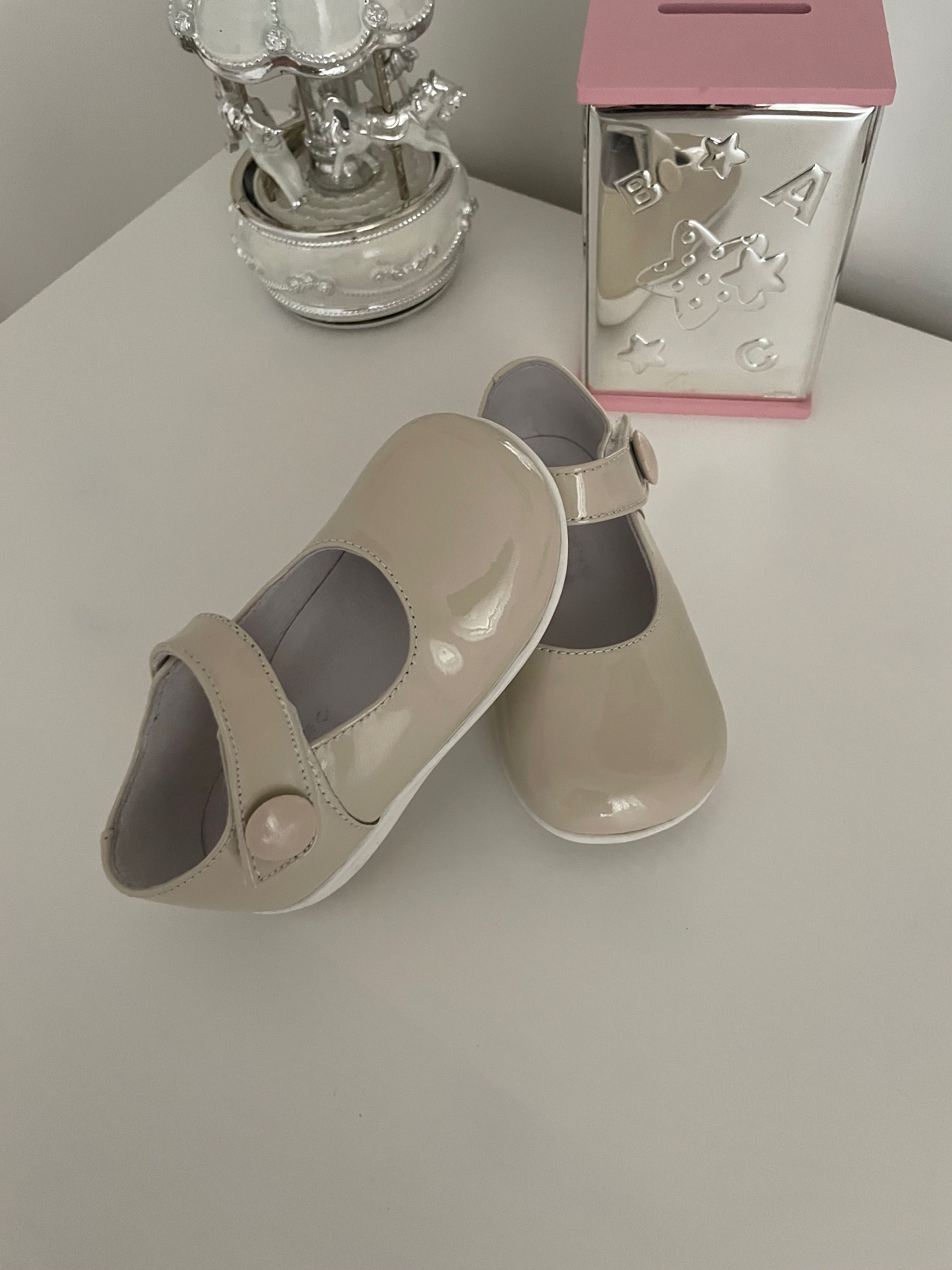Sapatos de menina
