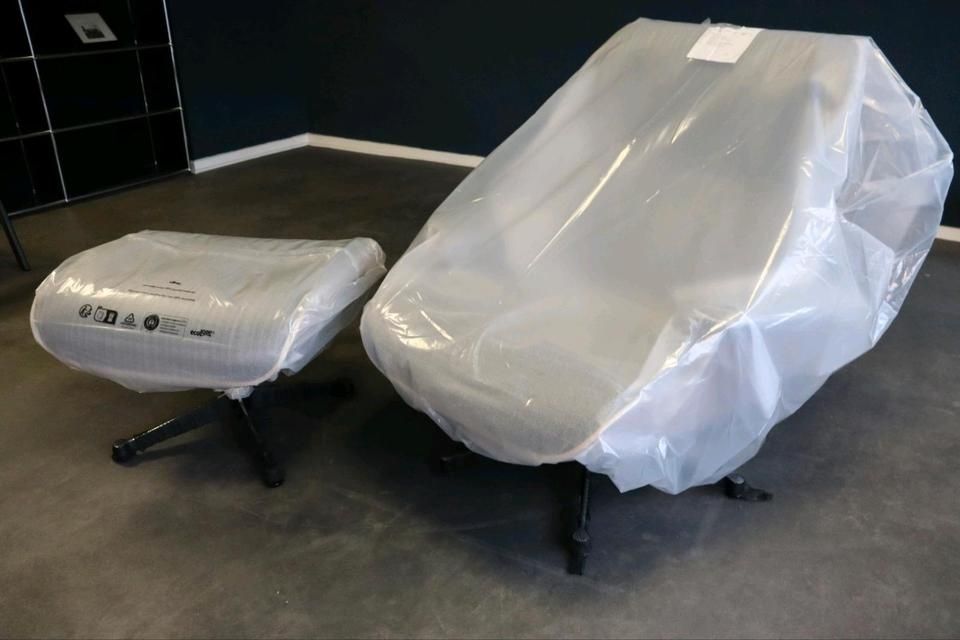 Poltrona Vitra Lounge Eames completamente nova! Poltrona e apoio para