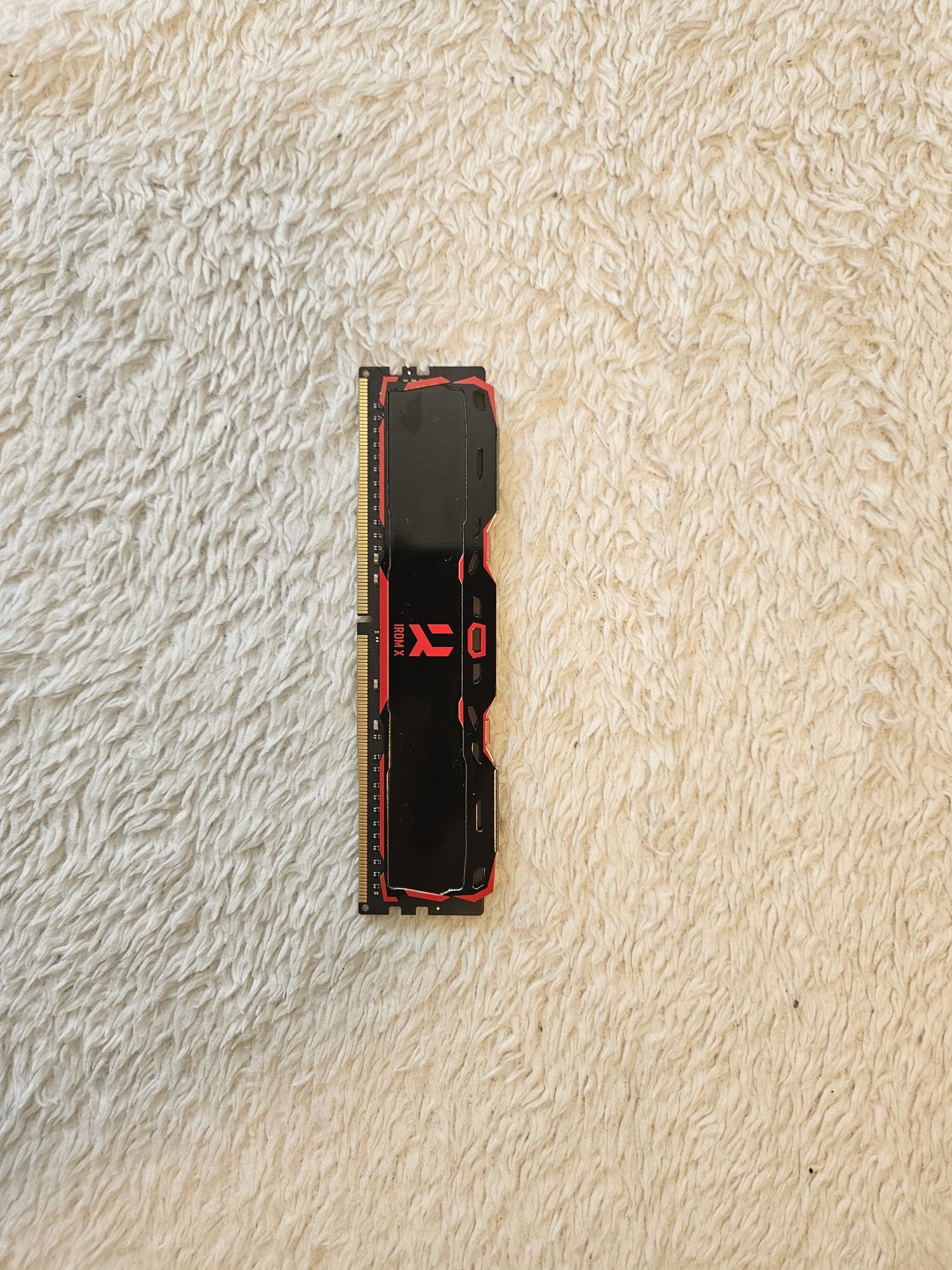 Kości Ram DDR4 16 Gb IRDM X