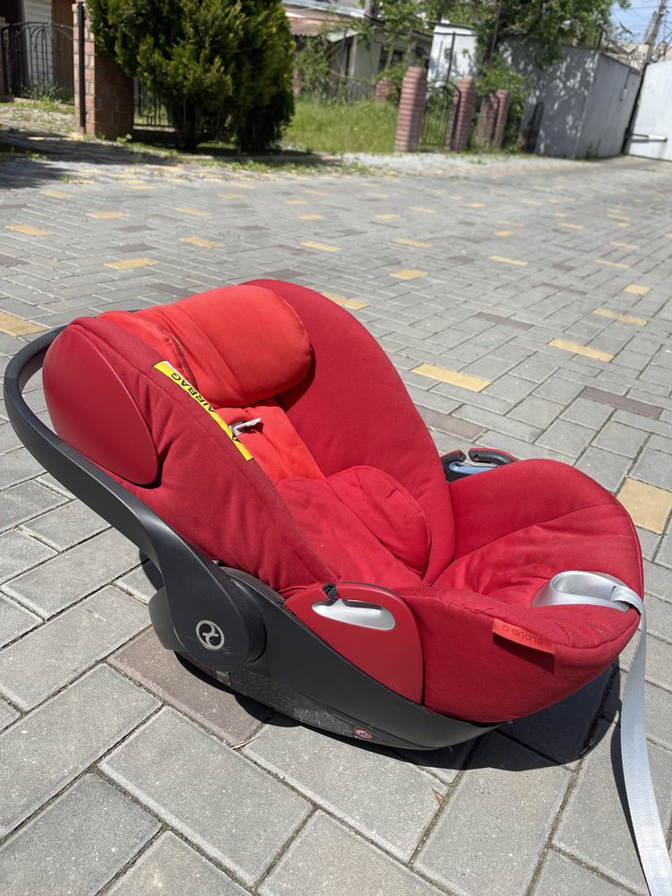 Продам автокресло Cybex