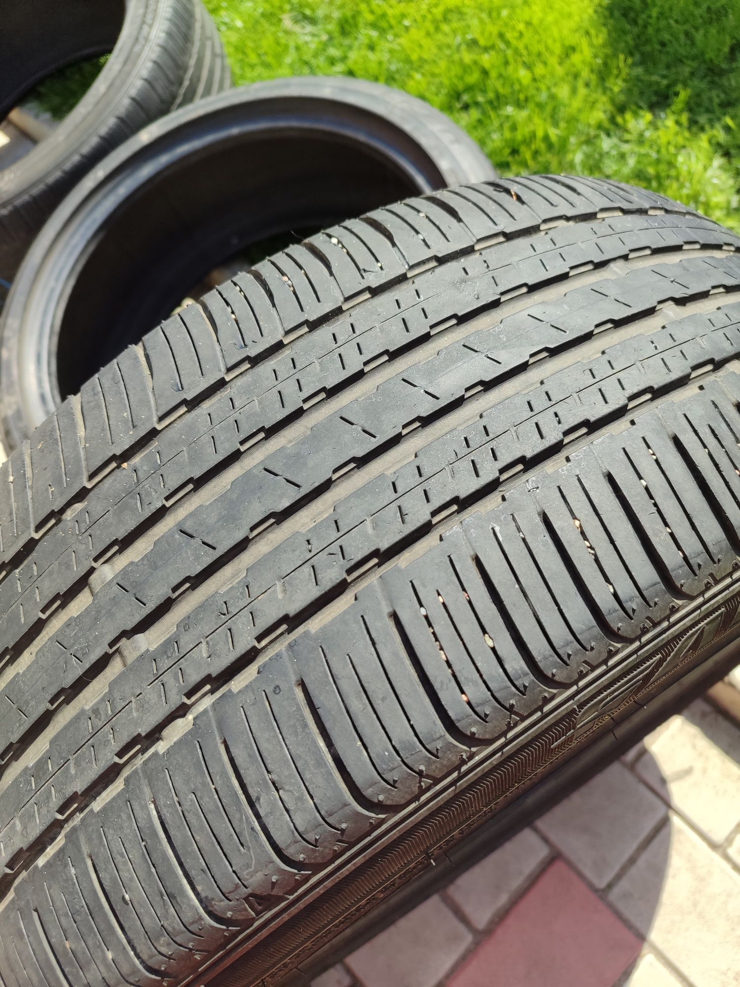 Продам бу резину 225/45/19 фалкен