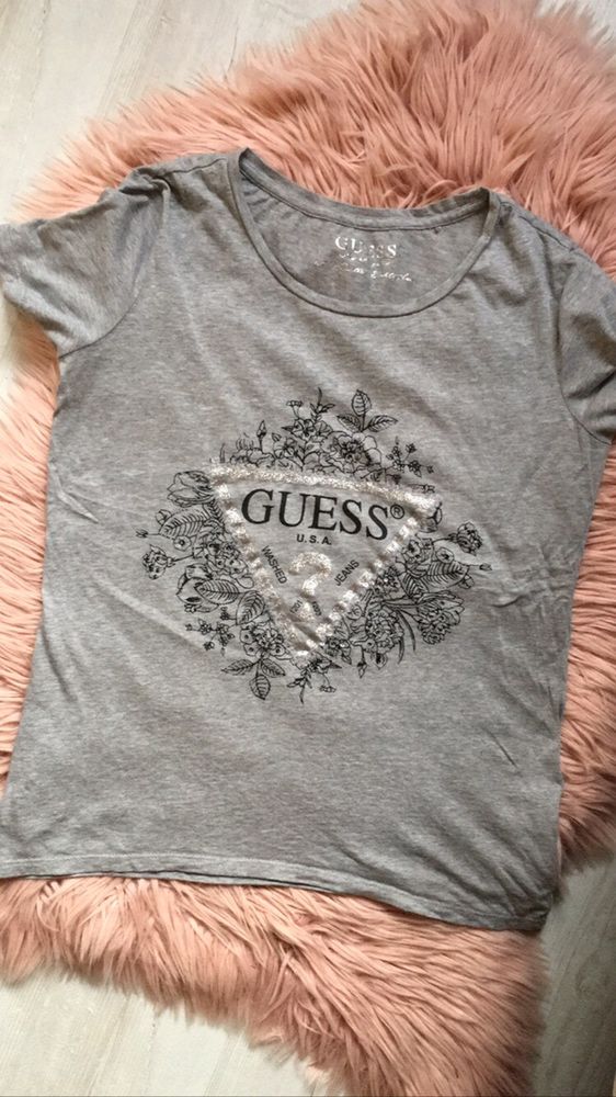 T-shirt Guess rozmiar S jak nowy