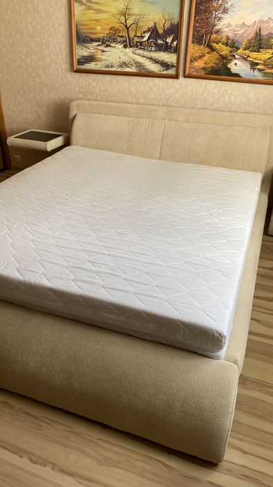Łóżko (materac 180x200)