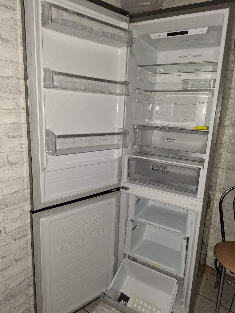 Sprzedam lodówkę lg stan bardzo do ry no frost