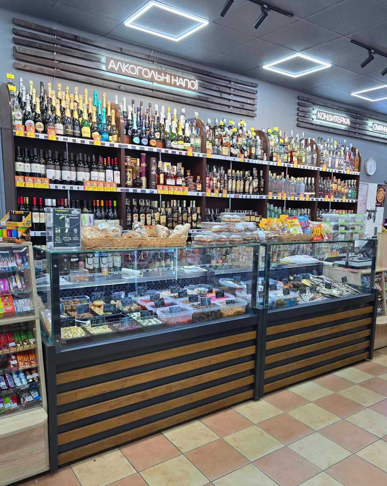 Полки металлические  для магазина. Стеллажи в наличии и под заказ.