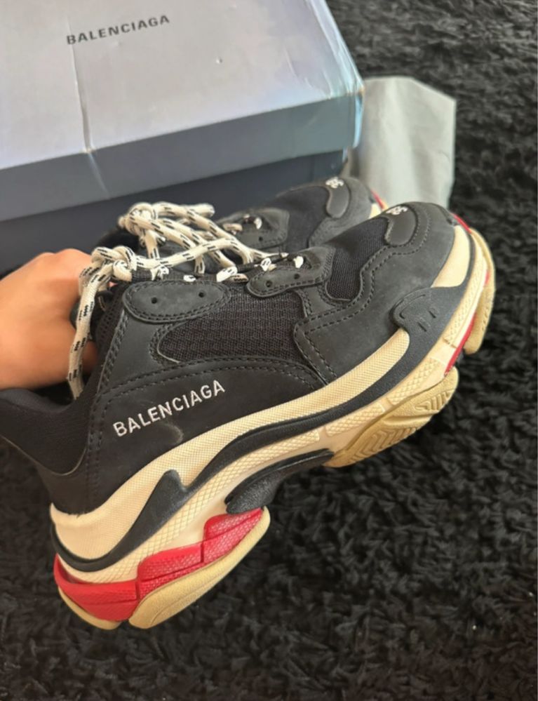Balenciaga triple S