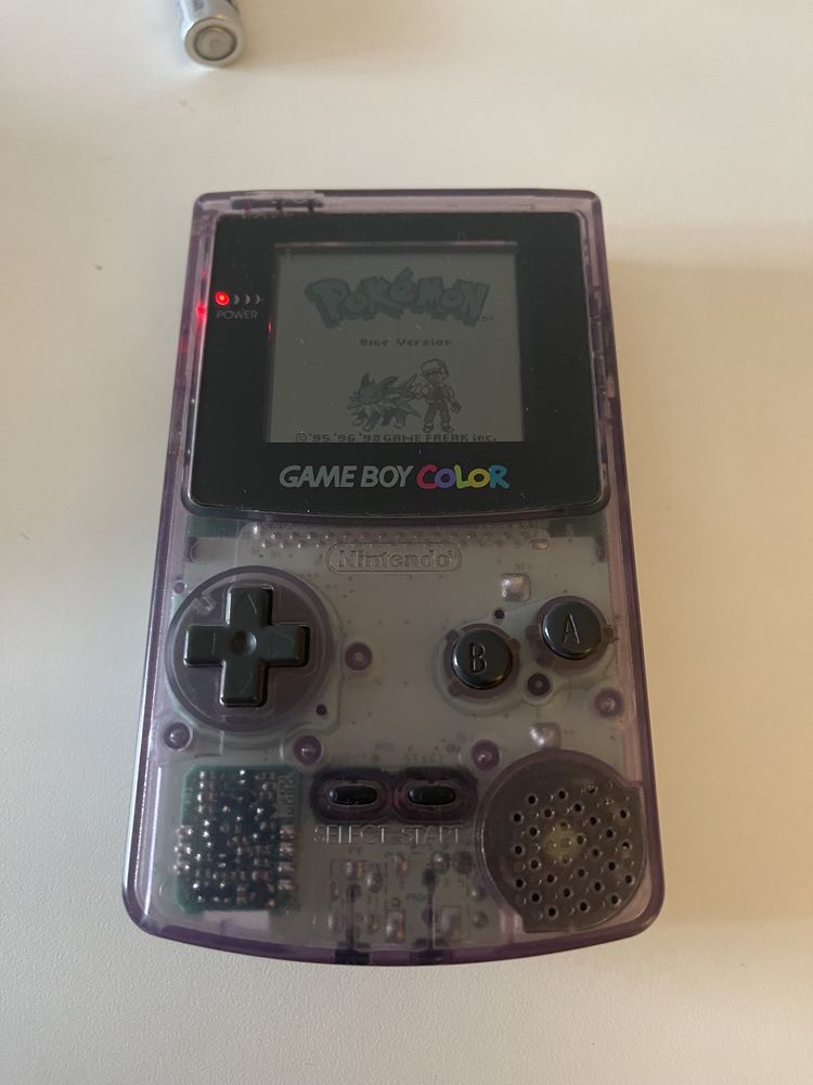 Game Boy Color - roxo